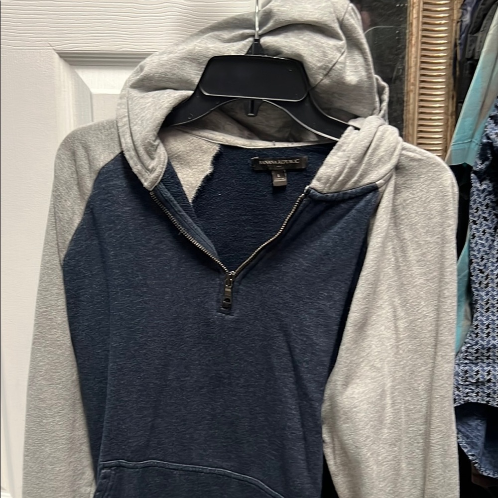 "Banana Republic" Men's Navy and Gray Hoodie 1/4 Zip Size Large GUC ❤️